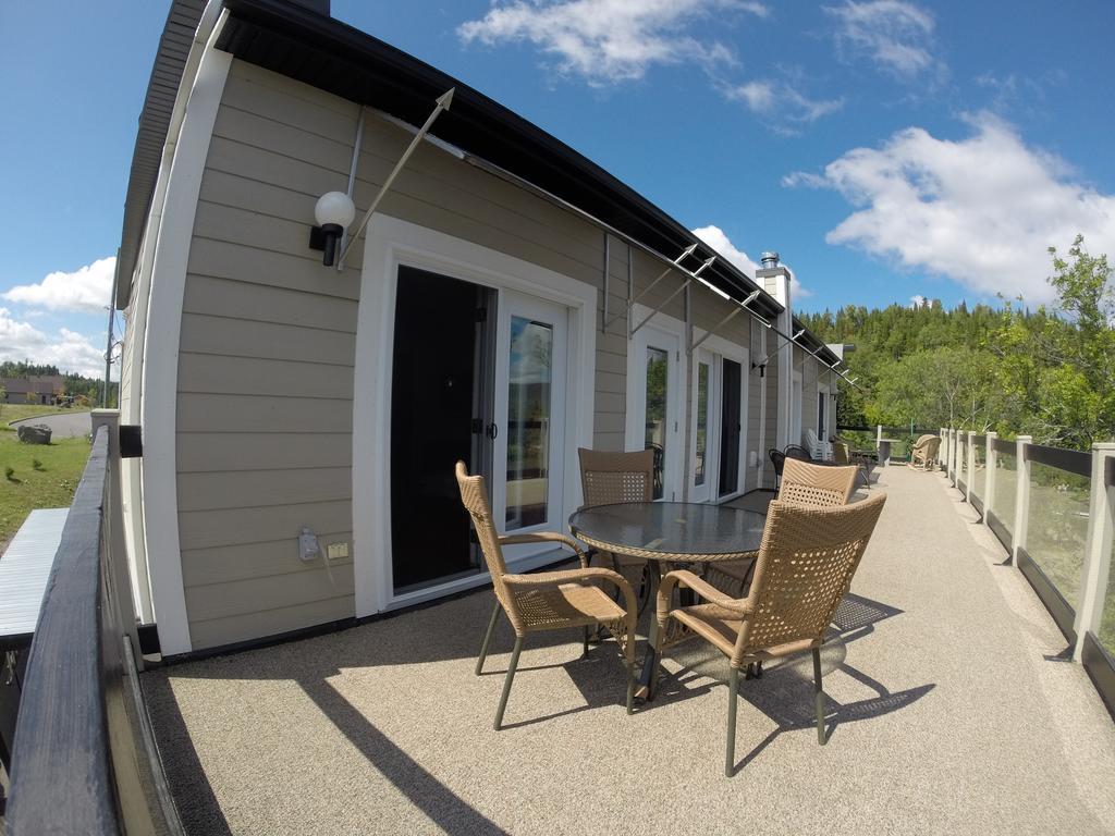 Auberge Sur Le Lac Temiscouata Temiscouata Sur Le Lac Dış mekan fotoğraf
